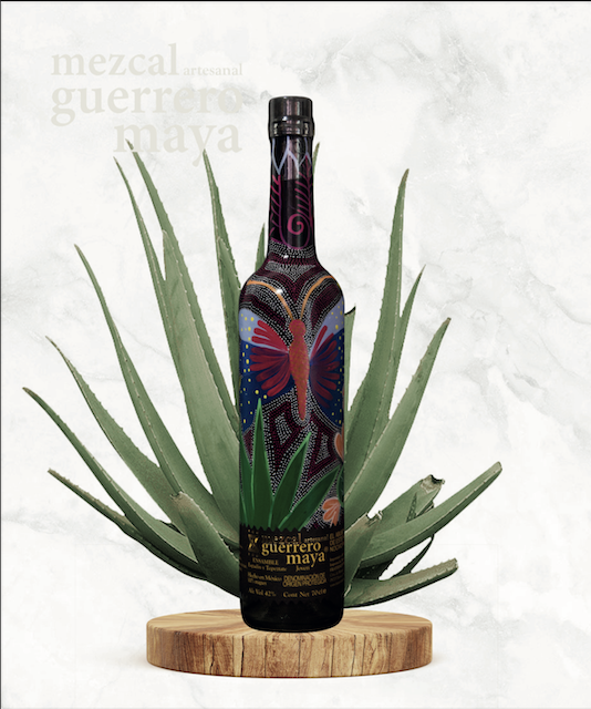 Botella de Mezcal Guerrero Maya - Pintado a Mano